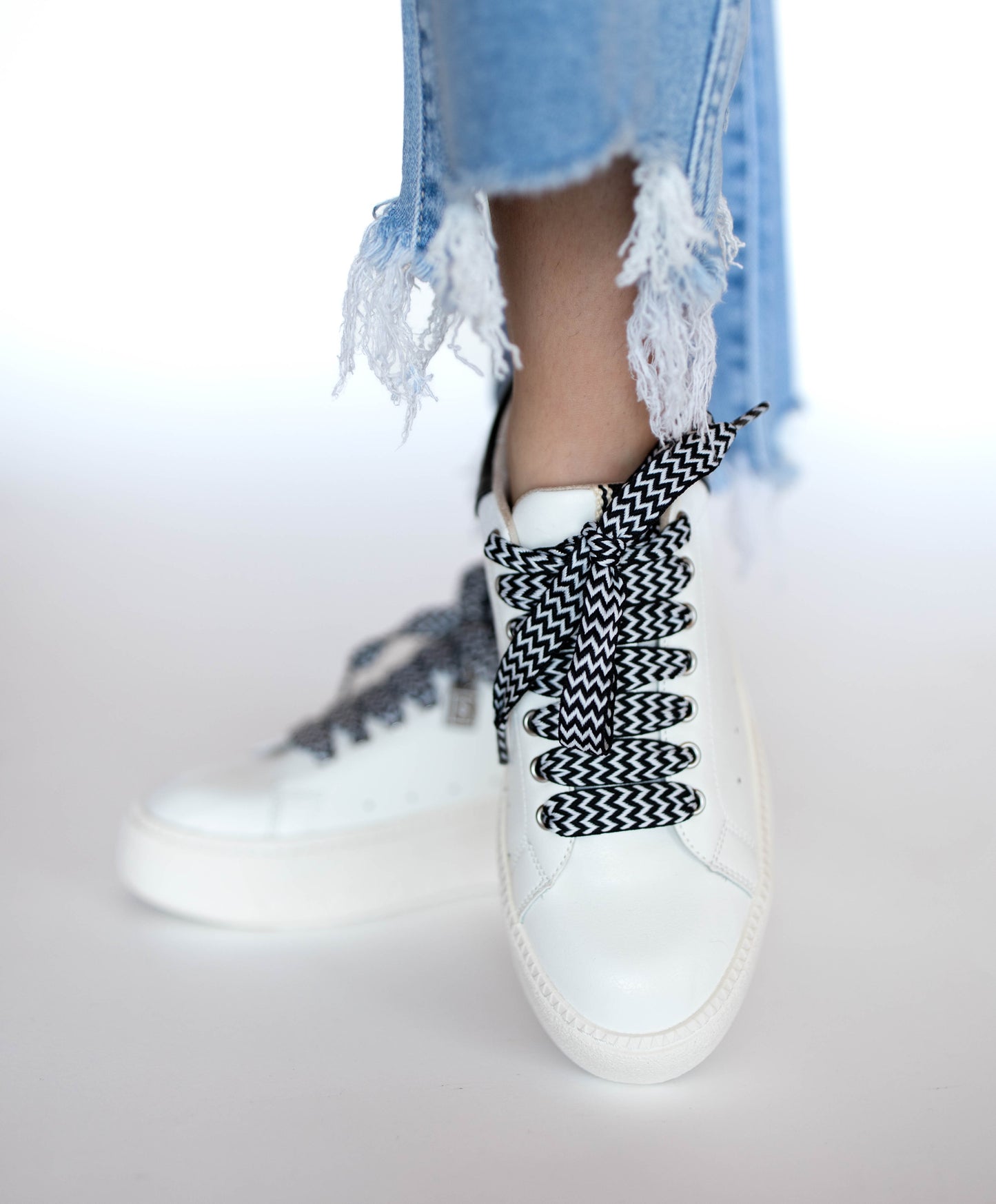 Fray Day Cropped Jeans