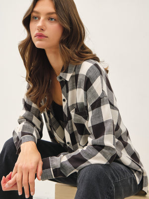 Holly Plaid Dream Flannel | Black